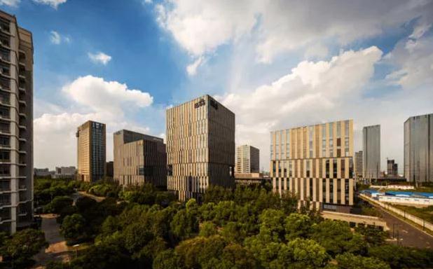 上海鴻元中心：高性價比租賃，滿足企業多樣需求